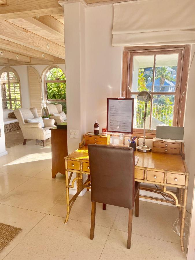 Villa Del Mar - "Luxurious En-Suite Bedroom With Lounge And Stunning Sea View Balcony In Bantry Bay" Ciudad del Cabo Exterior foto