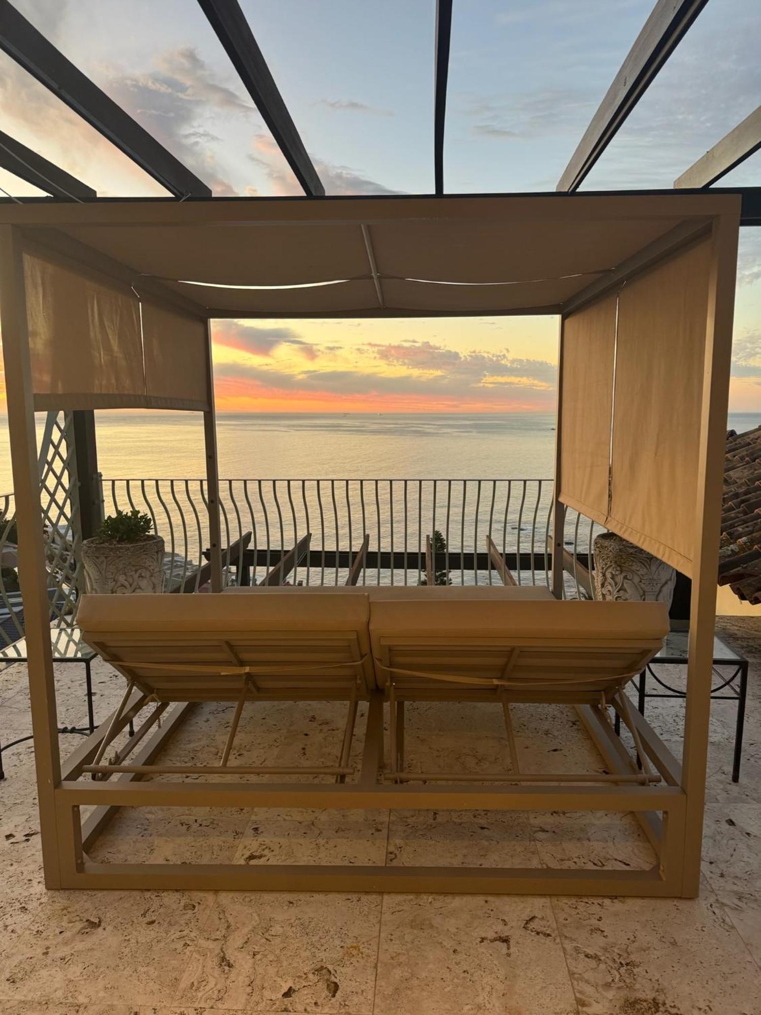 Villa Del Mar - "Luxurious En-Suite Bedroom With Lounge And Stunning Sea View Balcony In Bantry Bay" Ciudad del Cabo Exterior foto